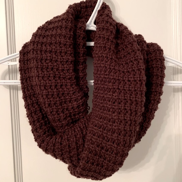 Maroon Infinity Scarf - Picture 1 of 1